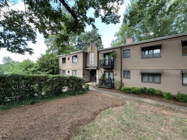 property at 2427 Vail Ave