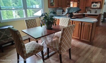 60 Grant St in Kingston, NY - Building Photo - Building Photo