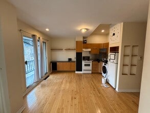 645 Prince-Arthur Rue O in Montréal, QC - Building Photo - Building Photo