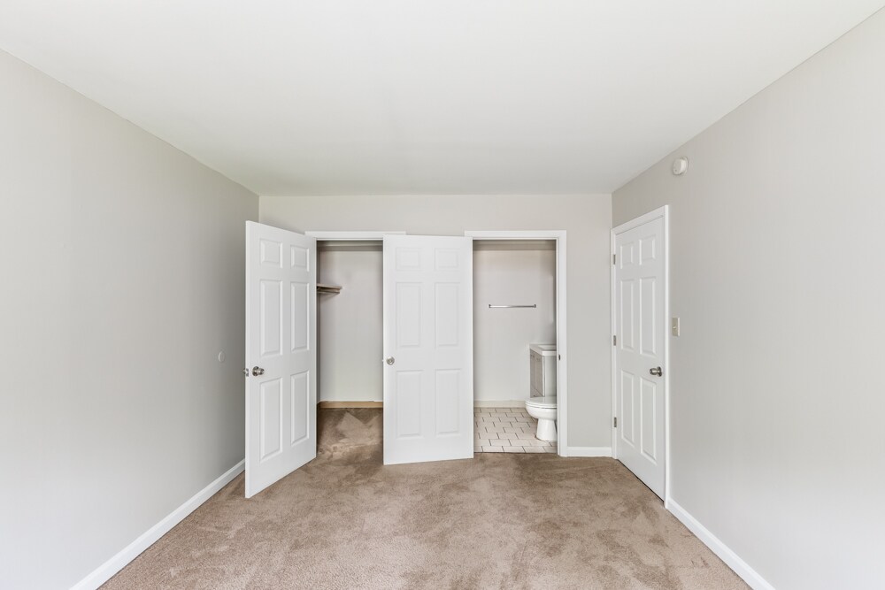 Colonial Arms Apartments in Monaca, PA