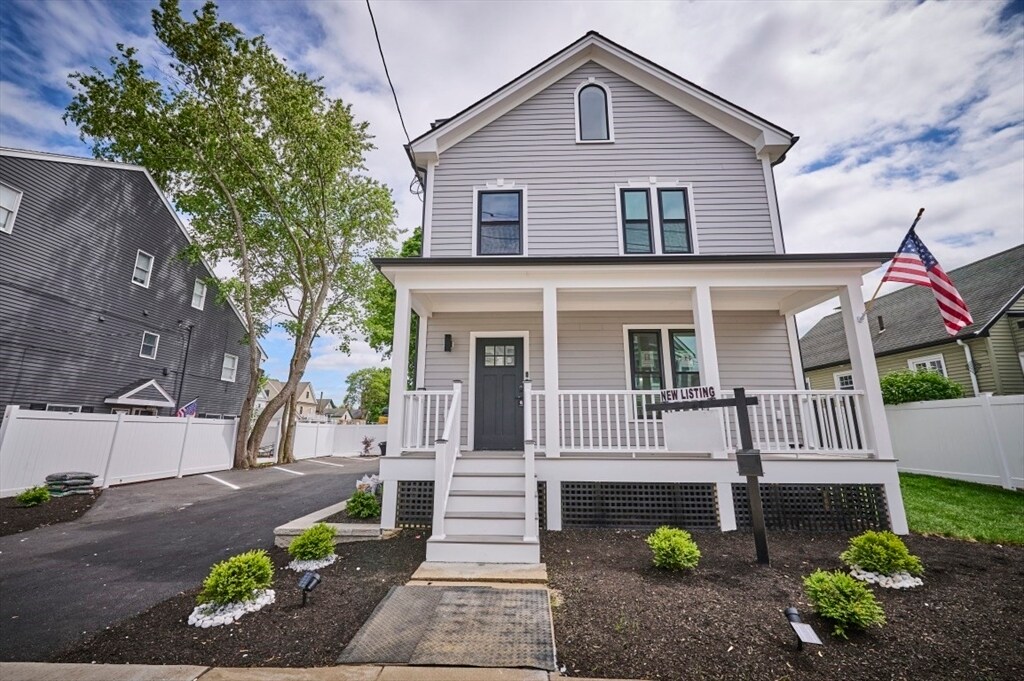 97 Oakton Ave in Boston, MA - Building Photo