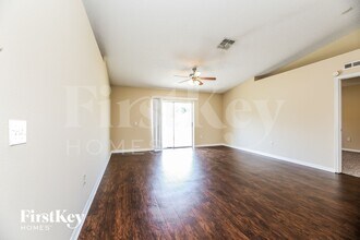 7395 Edenfield Park Rd in Jacksonville, FL - Building Photo - Building Photo