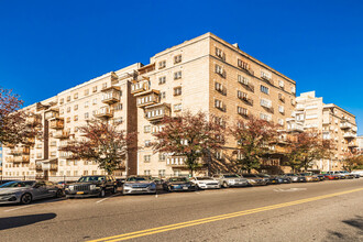 570 Wythe Ave in Brooklyn, NY - Building Photo - Building Photo