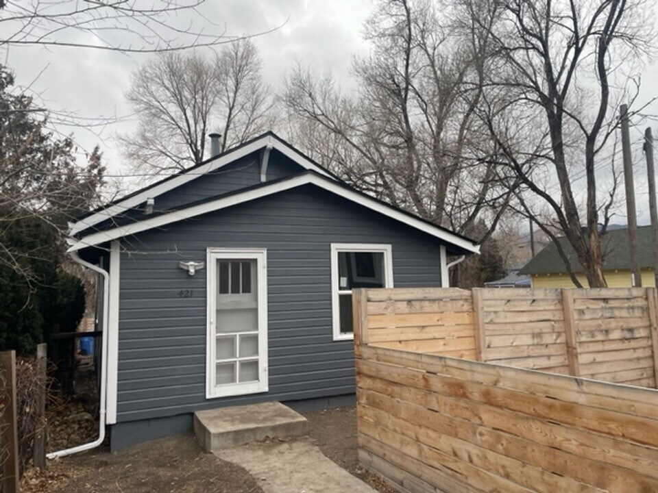 421 W Kiowa St in Colorado Springs, CO - Building Photo