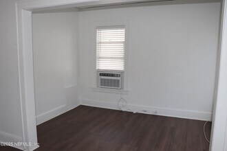 1856 Naldo Ave in Jacksonville, FL - Building Photo - Building Photo