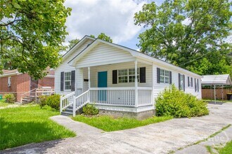 1220 E 57th St in Savannah, GA - Building Photo - Building Photo