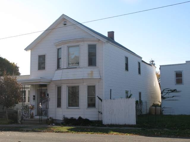 467 4th Ave in Troy, NY - Foto de edificio - Building Photo