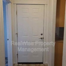 2436 SW 23rd St in Redmond, OR - Building Photo - Building Photo