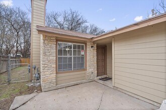 2216 Donahue Ln-Unit -A in Austin, TX - Building Photo - Building Photo