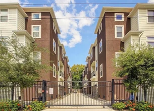 1113 W 18th St in Houston, TX - Foto de edificio - Building Photo