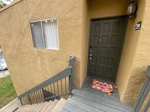 17127 W Bernardo Dr in San Diego, CA - Building Photo - Building Photo