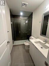 15 Watergarden Dr in Mississauga, ON - Building Photo - Building Photo