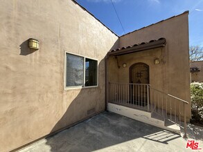 735 S Citrus Ave in Los Angeles, CA - Building Photo - Building Photo