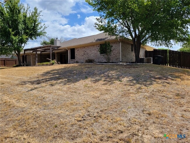 property at 2022 Yak Trail