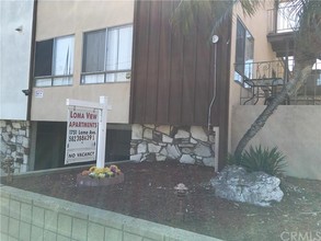 Loma View Apartments in Long Beach, CA - Building Photo - Building Photo