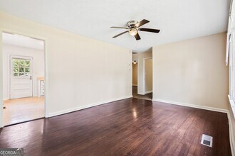 4150 Hanes Dr in Decatur, GA - Building Photo - Building Photo