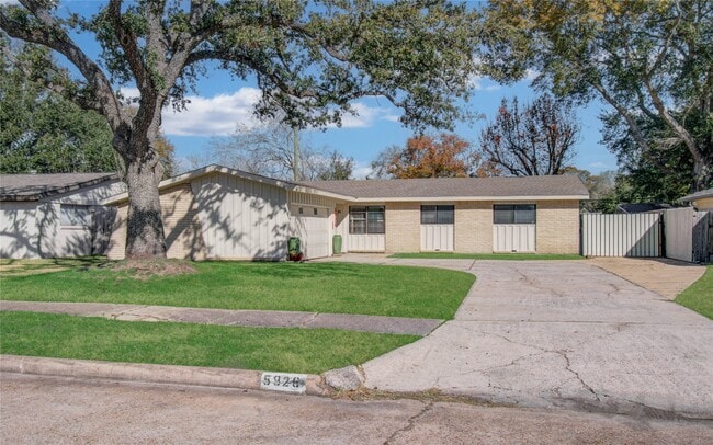 property at 5926 Ettrick Dr