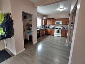 810 N Broad St in Mankato, MN - Foto de edificio - Building Photo