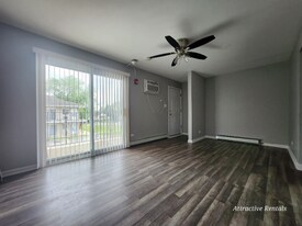 3333 Commercial Ave in Chicago Heights, IL - Building Photo