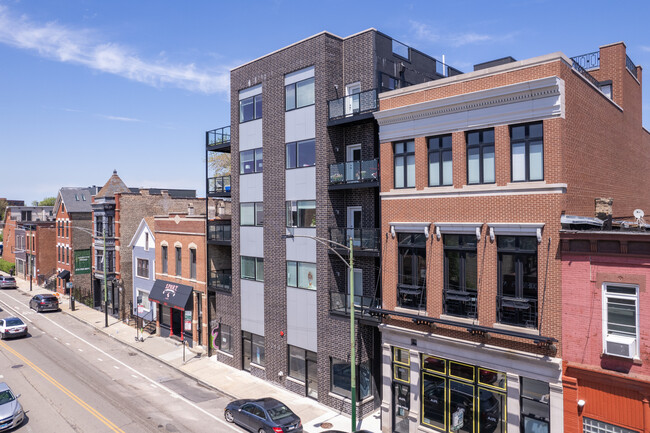 Clover View Lofts in Chicago, IL - Building Photo - Building Photo