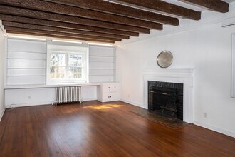 20 Bonnett Ave in Larchmont, NY - Building Photo - Building Photo