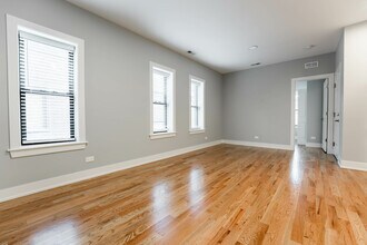 2121 N Sedgwick St, Unit 3 in Chicago, IL - Building Photo - Building Photo