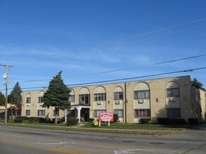 Bonnie Brooke Manor in Waukegan, IL - Foto de edificio - Building Photo