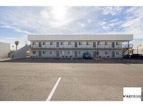 2121 W Adams St in Phoenix, AZ - Building Photo - Building Photo