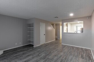 Hemingway House Apartments in Odessa, TX - Foto de edificio - Interior Photo