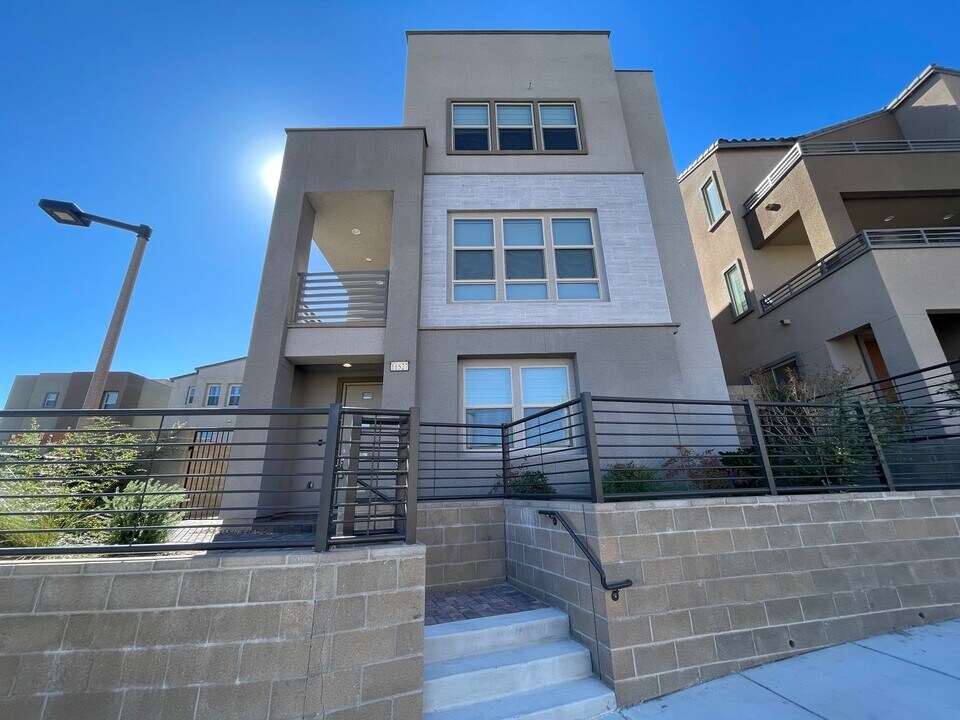 11527 Hawking Ave in Las Vegas, NV - Building Photo