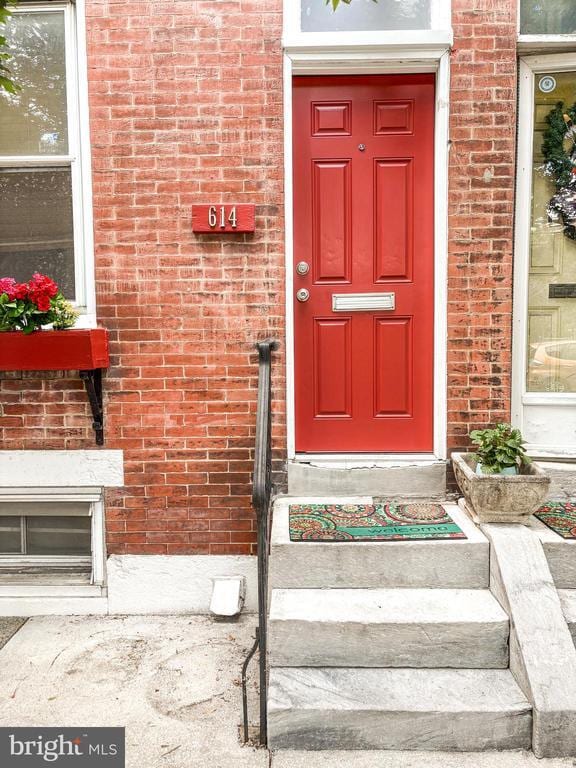 property at 614 S 27th St