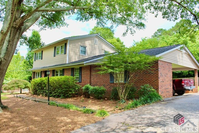 135 University Cir in Athens, GA - Building Photo - Building Photo