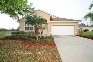 5015 Lakehurst Ct in Palmetto, FL - Building Photo