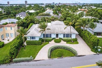 1426 N Ocean Blvd in Palm Beach, FL - Foto de edificio - Building Photo