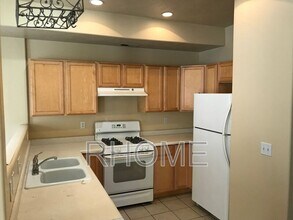 7728 New Snowbell Ln in West Jordan, UT - Building Photo - Building Photo