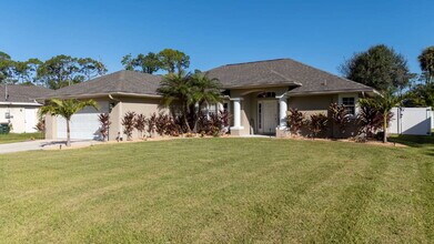 3566 Candia Ave in North Port, FL - Building Photo - Building Photo