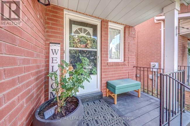 11 Arnold Estates Ln in Ajax, ON - Building Photo - Building Photo