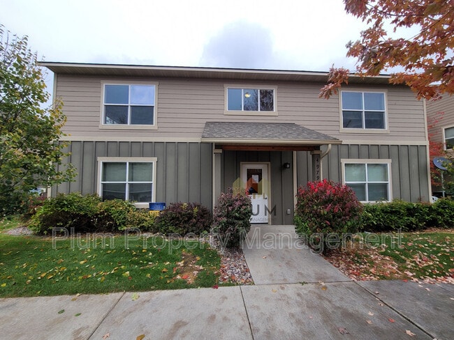 4979 Potter Park Loop