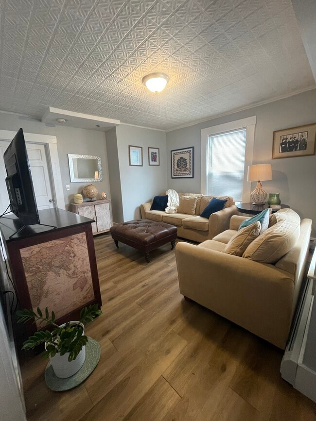 188 Wilson St, Unit 188-1 in Manchester, NH - Foto de edificio - Building Photo