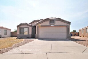 1660 S Silver Dr in Apache Junction, AZ - Building Photo