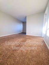 2642 E Ocean View Ave in Norfolk, VA - Foto de edificio - Building Photo