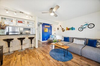 1510 W 6th St in Austin, TX - Building Photo - Building Photo