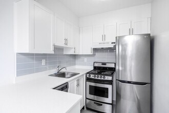 Hollyburn Court in Vancouver, BC - Building Photo - Building Photo