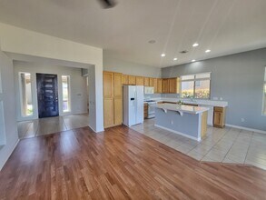 47 Fountainhead Cir in Henderson, NV - Building Photo - Building Photo