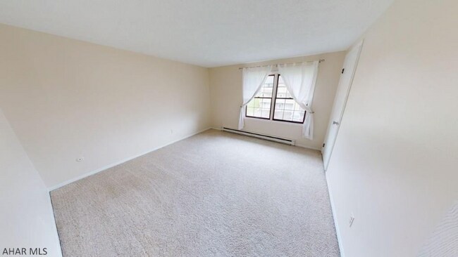 629 Harvest View Ln in Duncansville, PA - Building Photo - Building Photo
