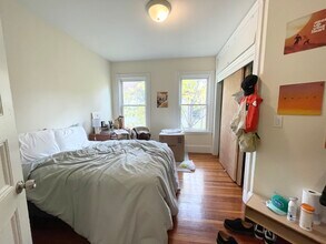 112 Hillside St, Unit 3M in Boston, MA - Foto de edificio - Building Photo