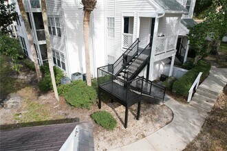 3301 Haviland Ct in Palm Harbor, FL - Foto de edificio - Building Photo