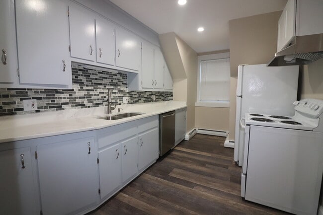 105 Longwood Ave in Brookline, MA - Building Photo - Building Photo