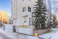 Grandin Gates in Edmonton, AB - Building Photo - Building Photo