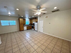 5403 Evans Ave in Austin, TX - Building Photo - Building Photo